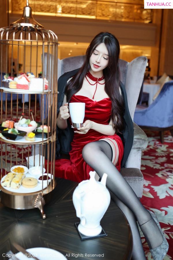吴玉 玉兔miki [XiuRen]高清写真图 2023.03.23 No.6460 玉兔miki 黑色美腿第12张图片